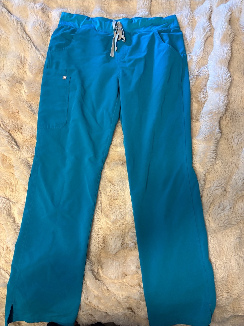 Figs turquoise Kade scrub pants LG tall